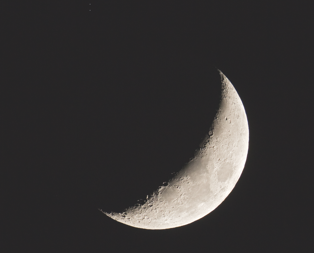 Photo de la lune montante